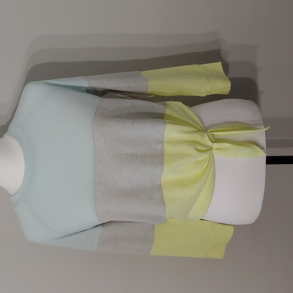 Walking on Sunshine Marley tie front top mint